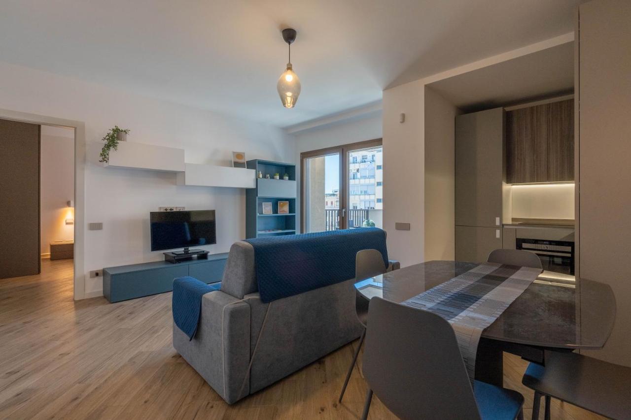 Aurealiving - Trastevere Suite With Rooftop & Gym, Your Place In ローマ エクステリア 写真