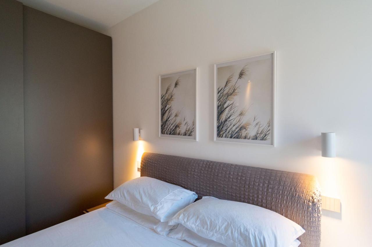 Aurealiving - Trastevere Suite With Rooftop & Gym, Your Place In ローマ エクステリア 写真