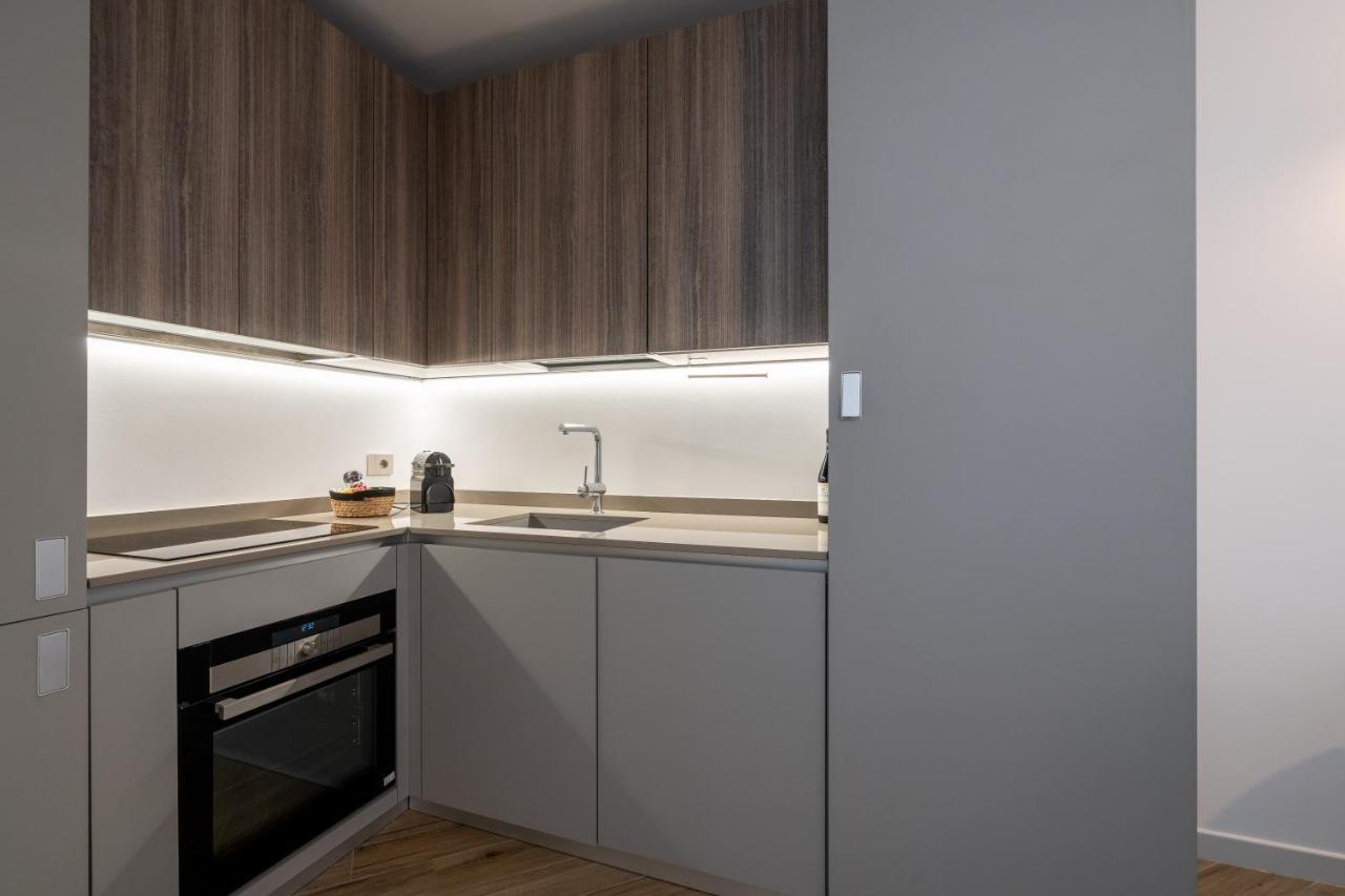 Aurealiving - Trastevere Suite With Rooftop & Gym, Your Place In ローマ エクステリア 写真