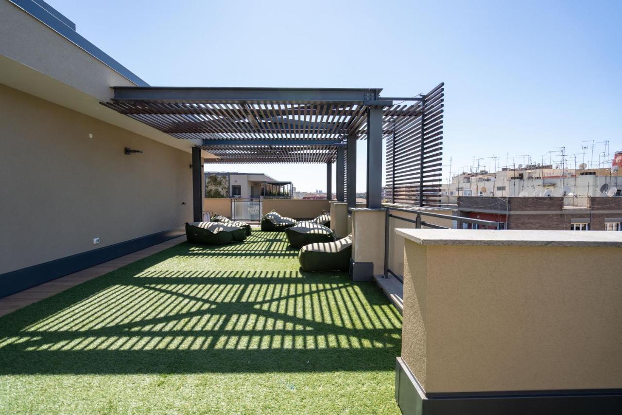 Aurealiving - Trastevere Suite With Rooftop & Gym, Your Place In ローマ エクステリア 写真